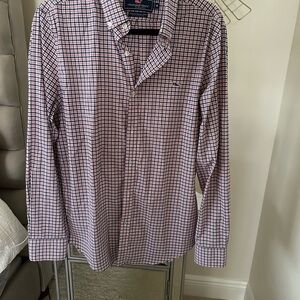 Men’s Vineyard Vines shirt